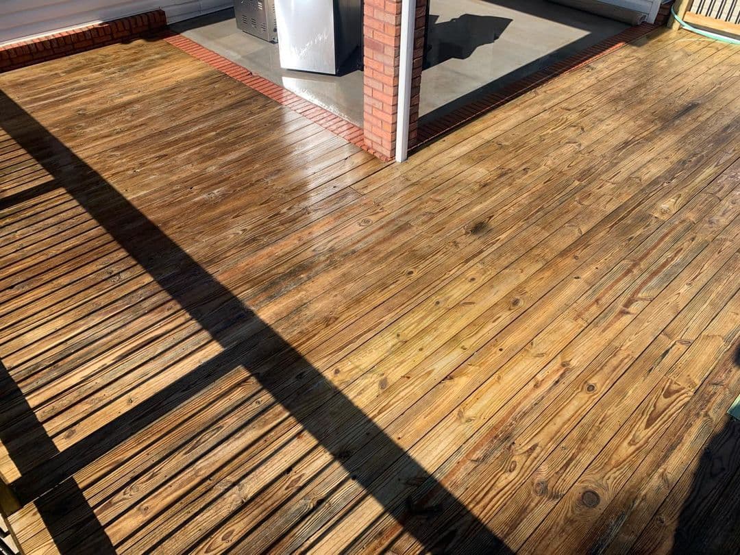 Deck Cleaning Knoxville TN