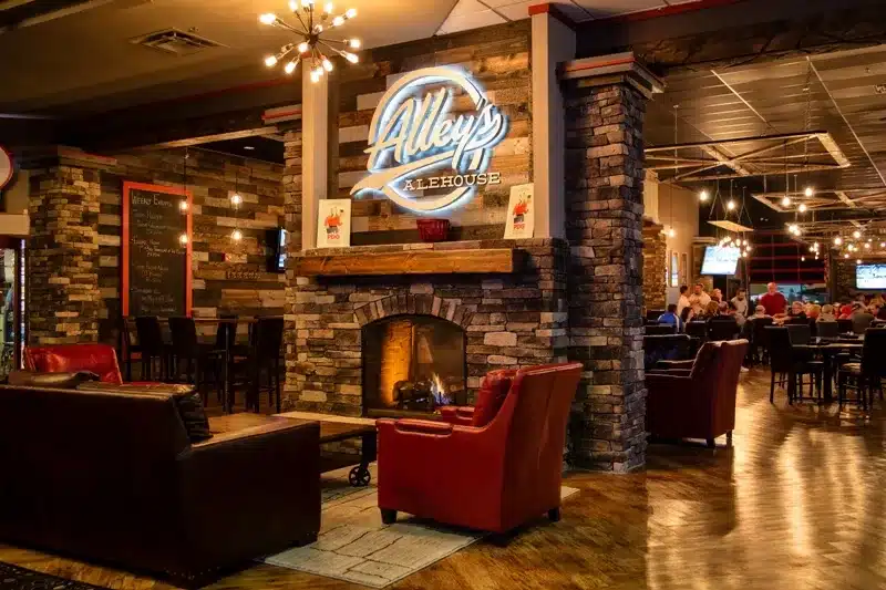 Pinheads-Alleys-Alehouse-Fishers