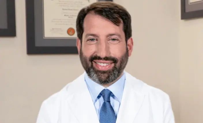 doctor-foxson-at-the-clinic