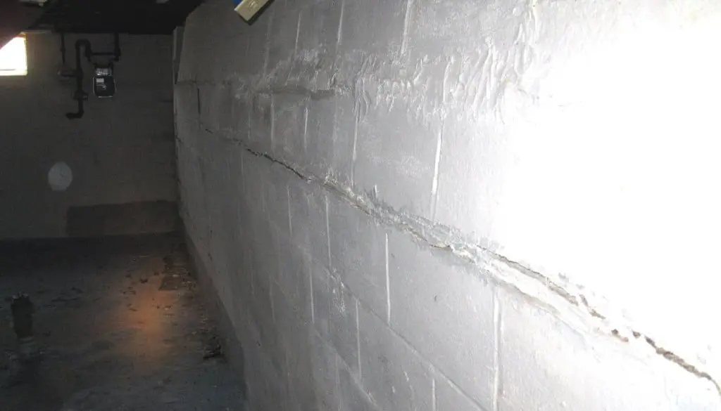 Bowing Cinder Block | Philadelphia, PA | StablWall