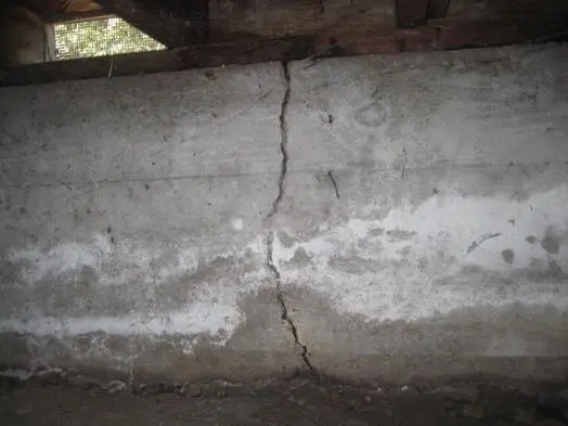 wall-cracks-stablwall-2
