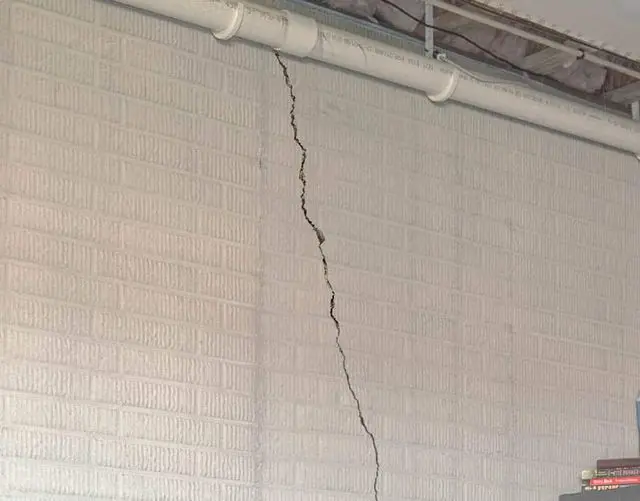 concrete-foundation-crack