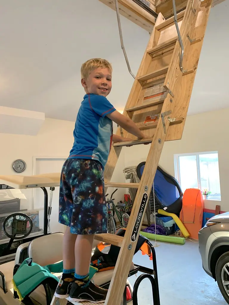 Attic-Ladder