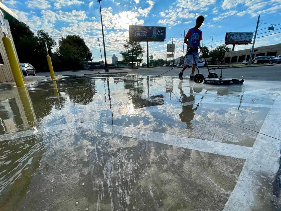 Parking Lot and Garage Cleaning DeSoto County