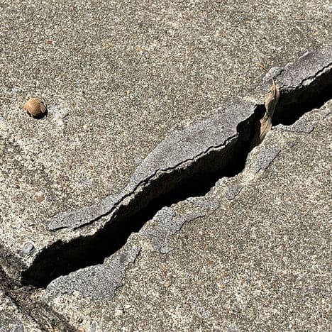 Large concrete crack