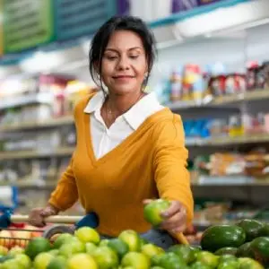 woman grocery shopping