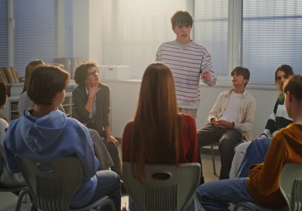 teen-group-therapy-2