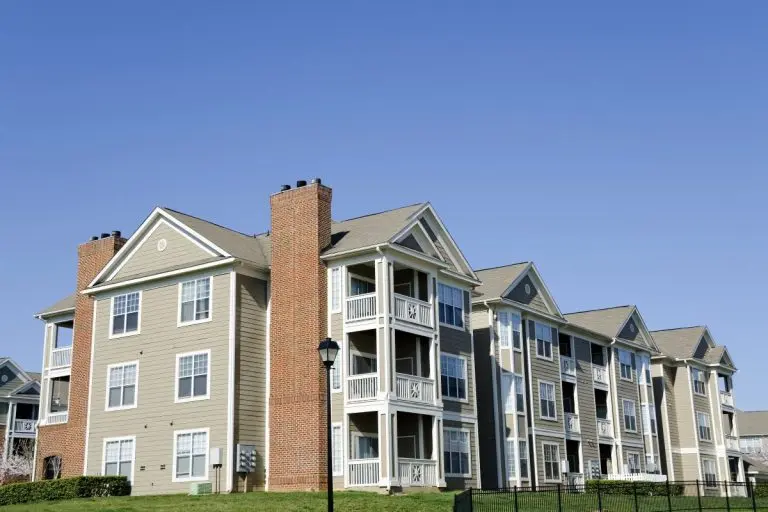 apartment complex with shingle roof in Wayzata, MN