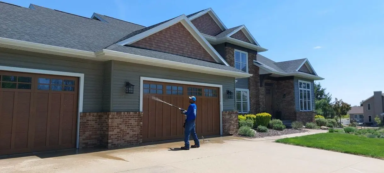 Power Washing Cedar Rapids