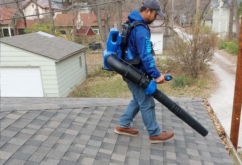 Gutter Cleaning Cedar Rapids IA