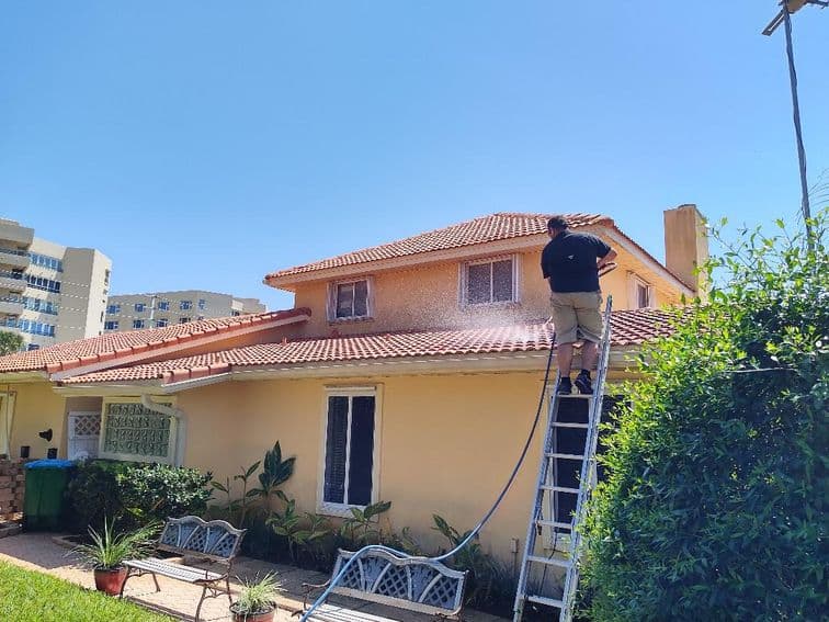 roof cleaning Ormond Beach