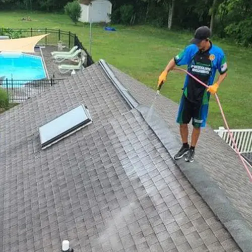 Roof-Cleaning-Columbia