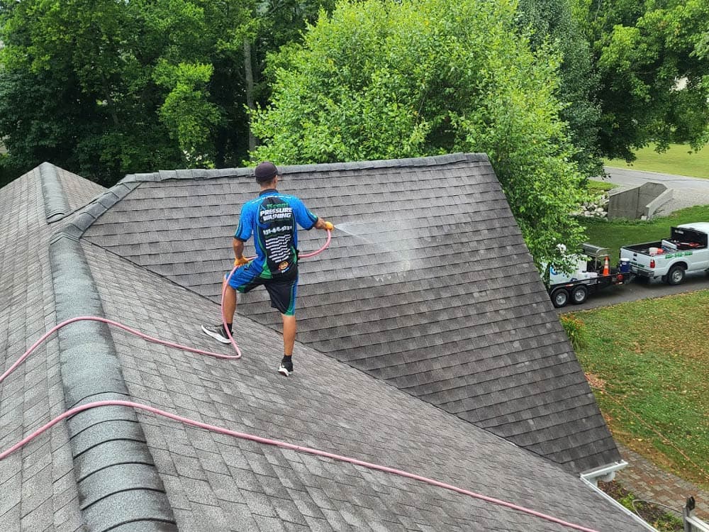 Roof Cleaning Columbia TN