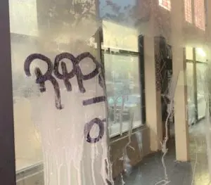 graffiti removal on glass los angeles