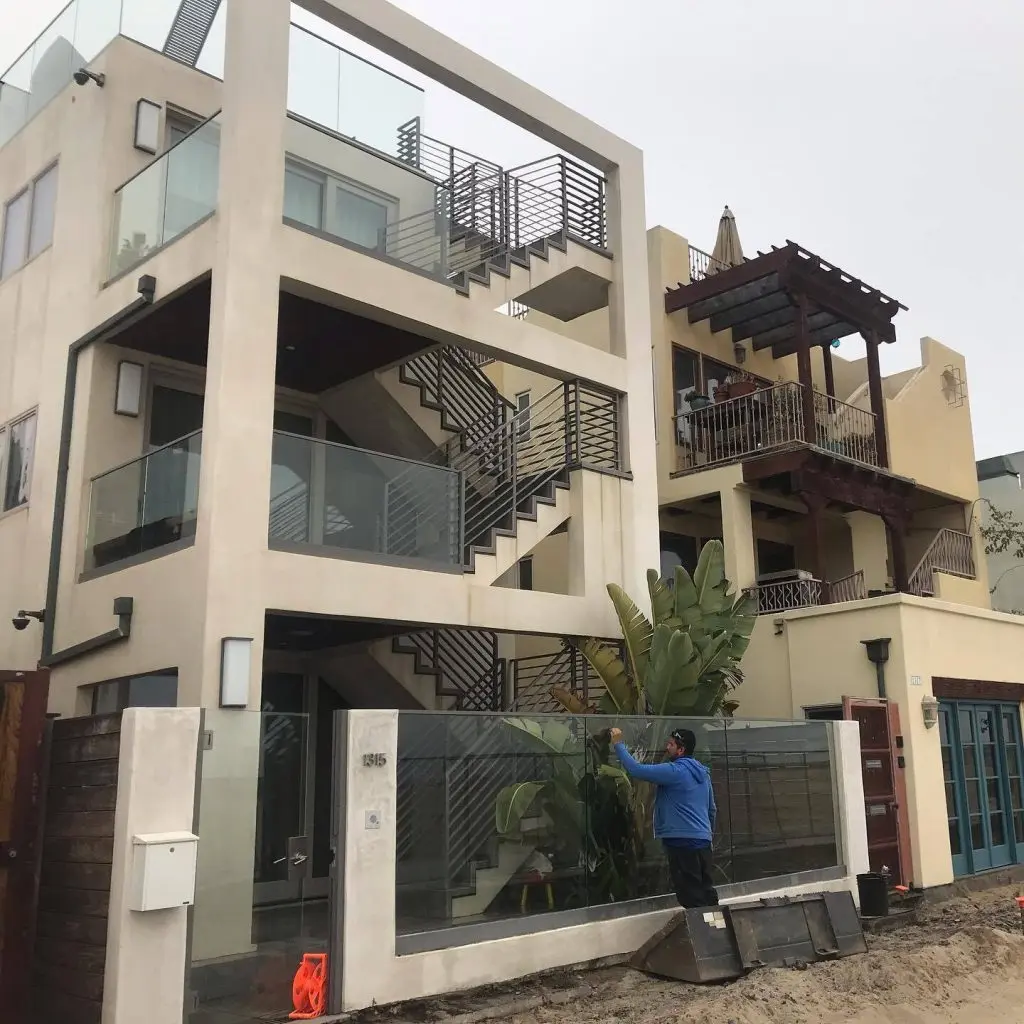 Window Cleaning Hollywood CA