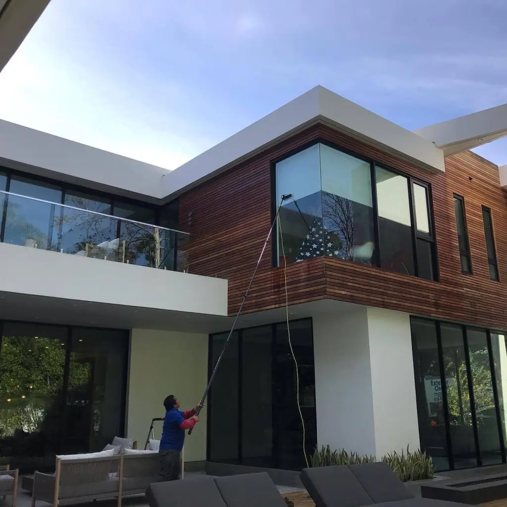 Window Cleaning Reseda CA