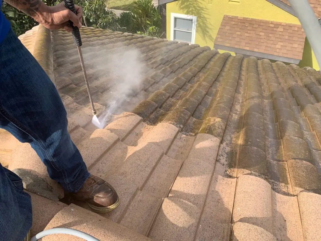 Tile Roof Cleaning Los Angeles