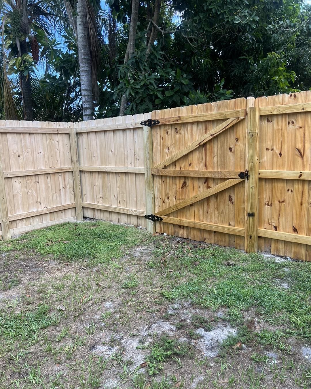 Deck & Fence Staining near Oviedo FL