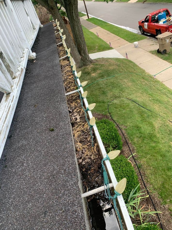 Gutter Cleaning Akron, Ohio