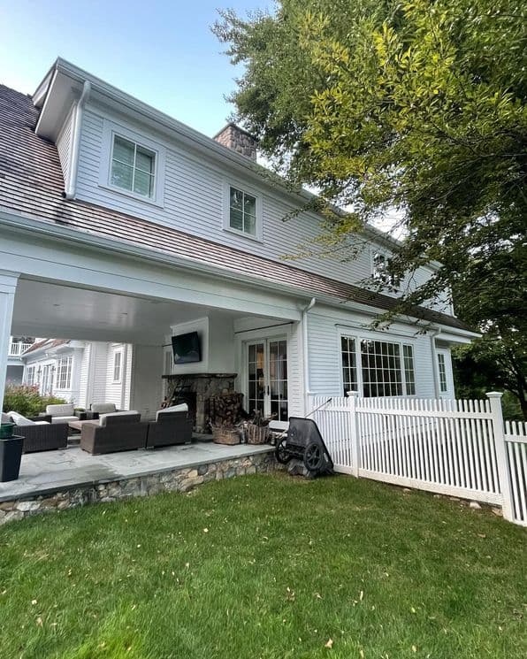 How Long Does It Take To Pressure Wash a House in Stamford, CT?