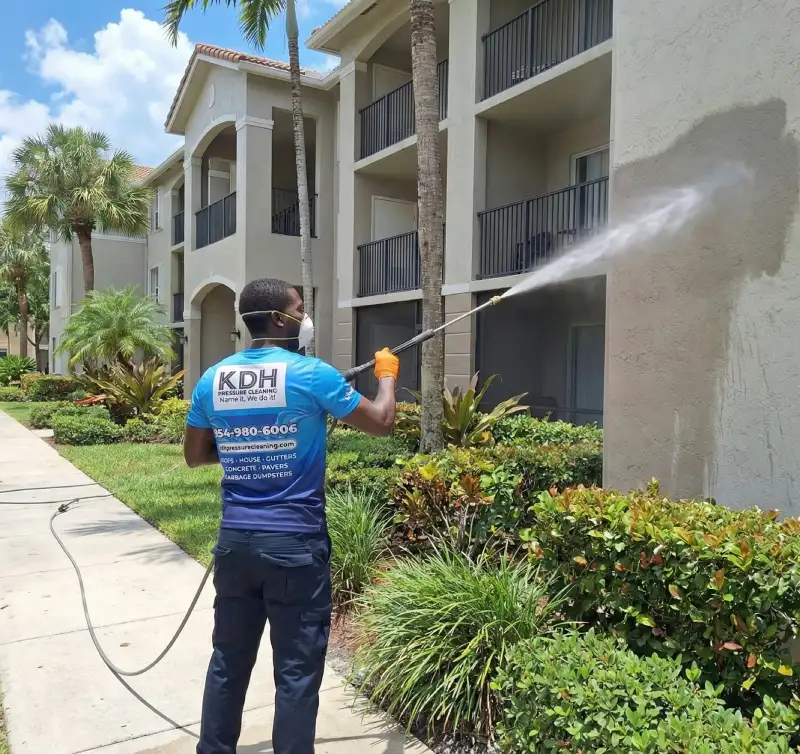 Exterior Cleaning for Apartment Complexes in Miramar FL