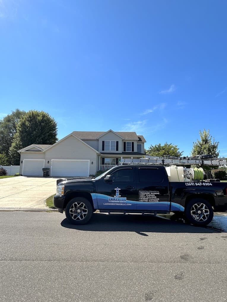 Residential exterior cleaning services