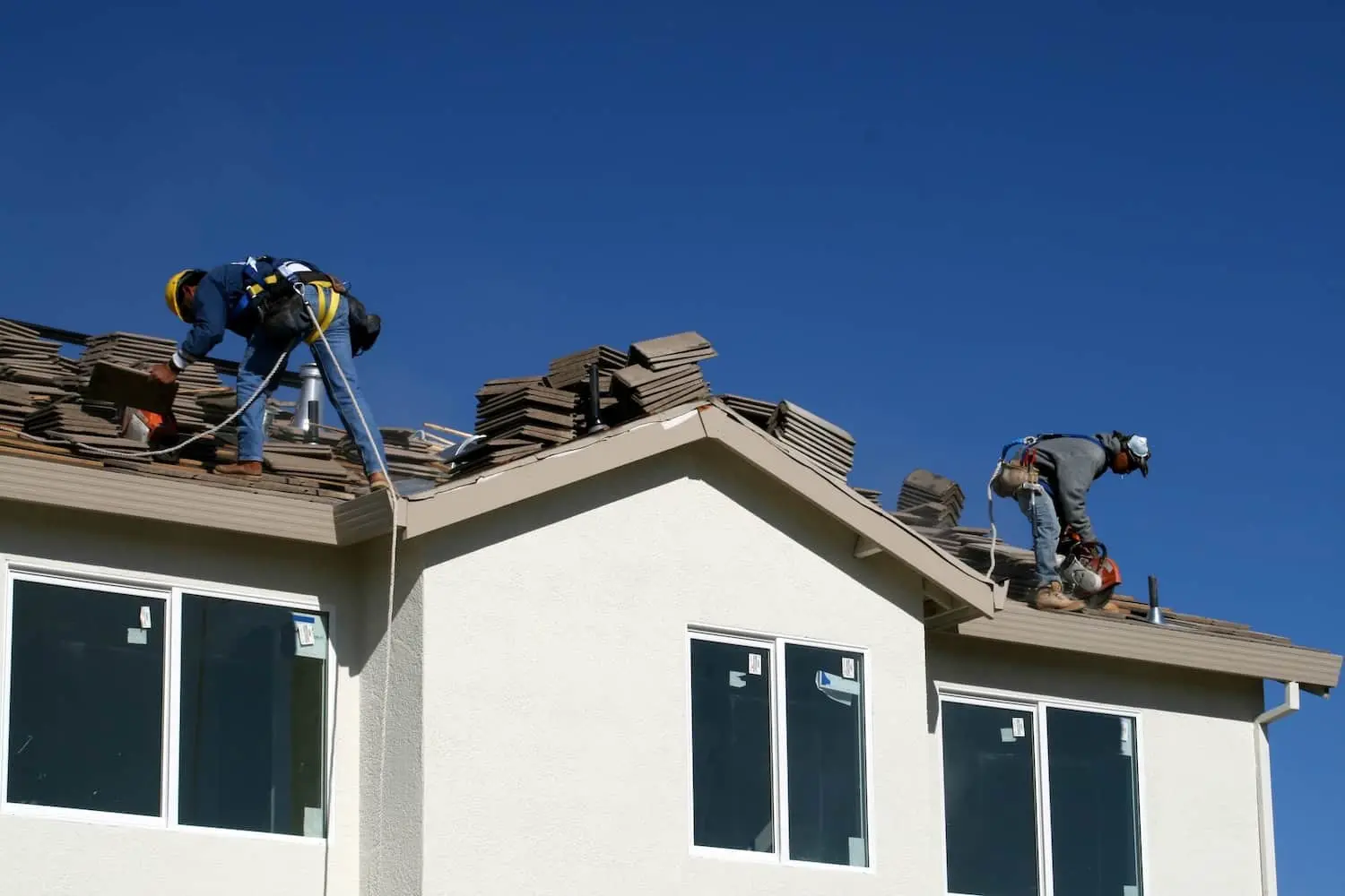 roofing bowie workers