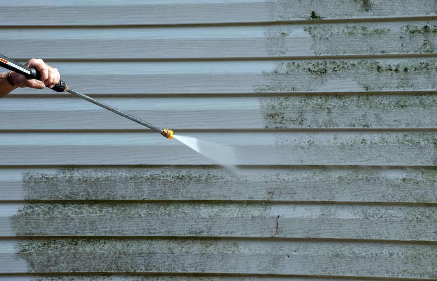 how long does vinyl siding last power washing