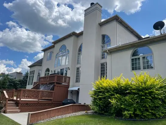 Beautiful House in Harris Hill, NY