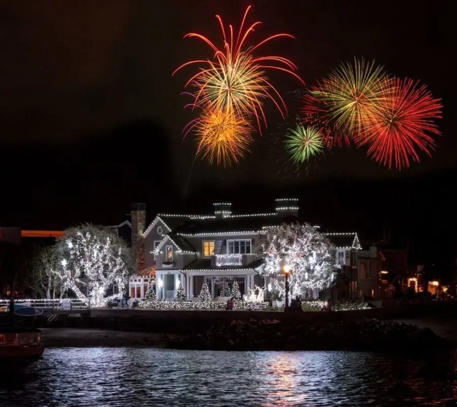 Christmas Lighting Services Christmas Lighting Services