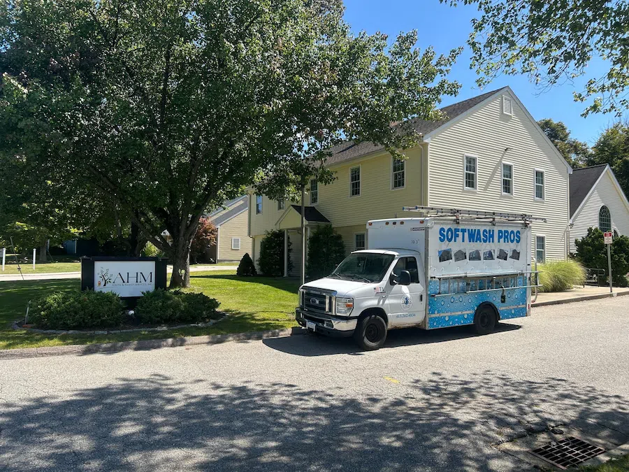 Building Washing in northern Connecticut and MA area
