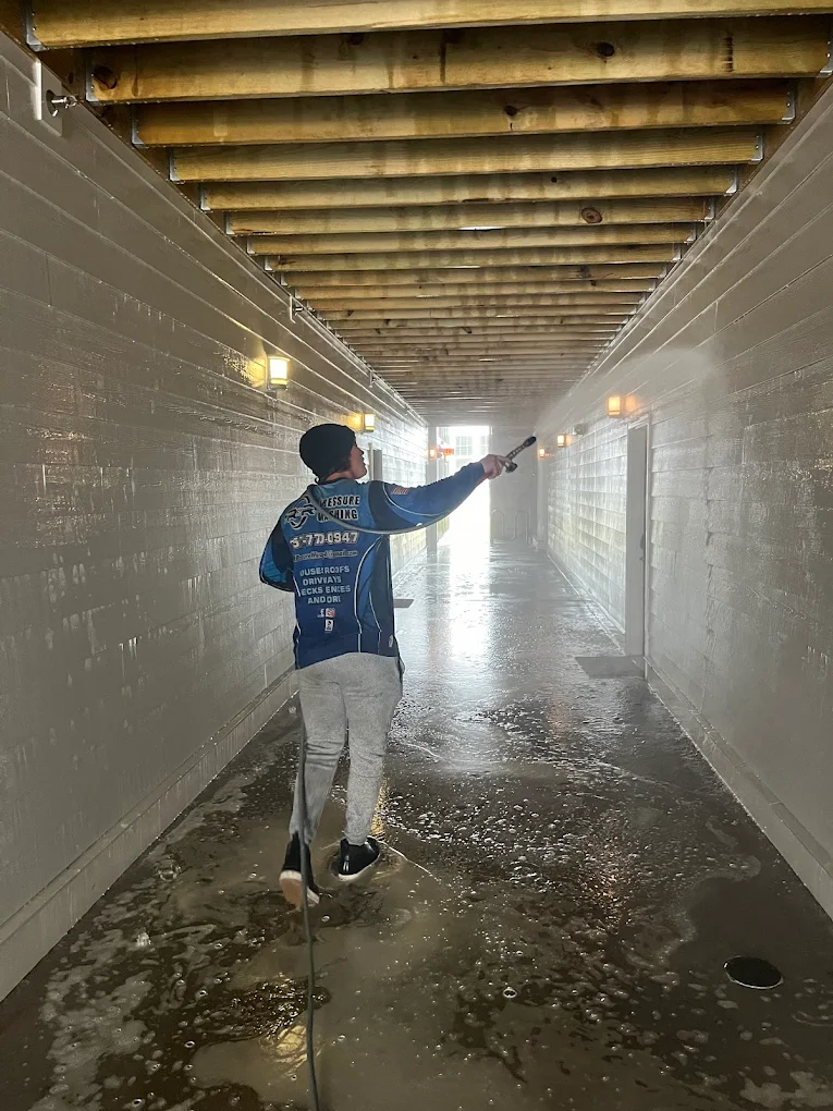 R&R Pressure Washing Team