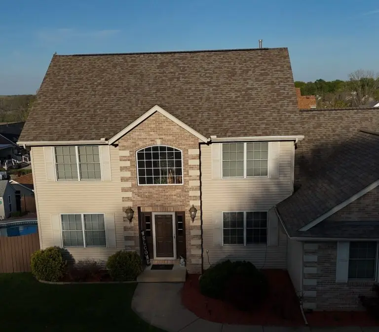 brown asphalt shingles