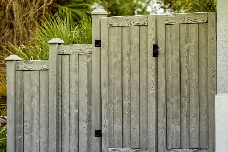 Composite and Vinyl Fences