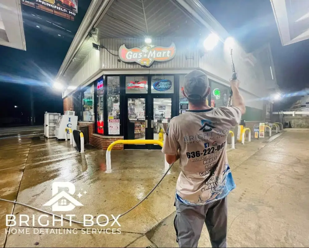 Commercial Pressure Washing