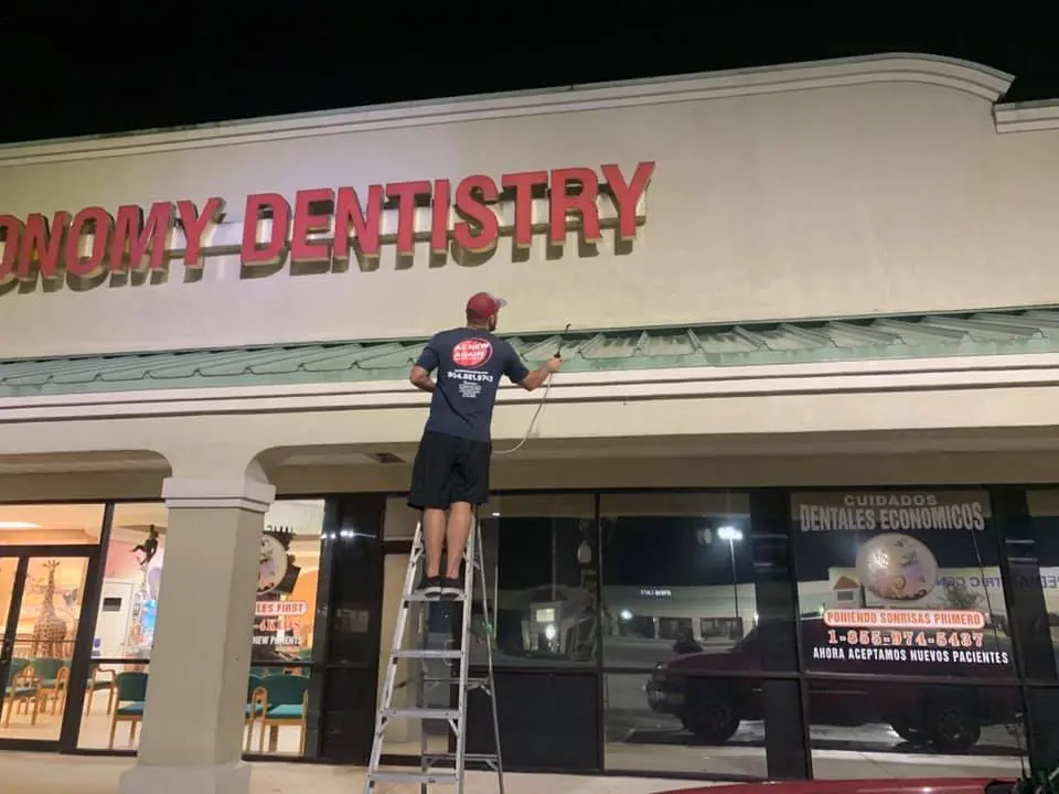 Storefront Cleaning Jacksonville, FL
