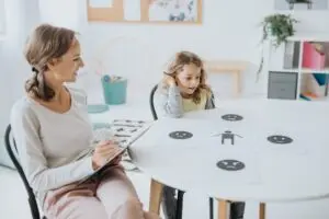 school psychitherapist