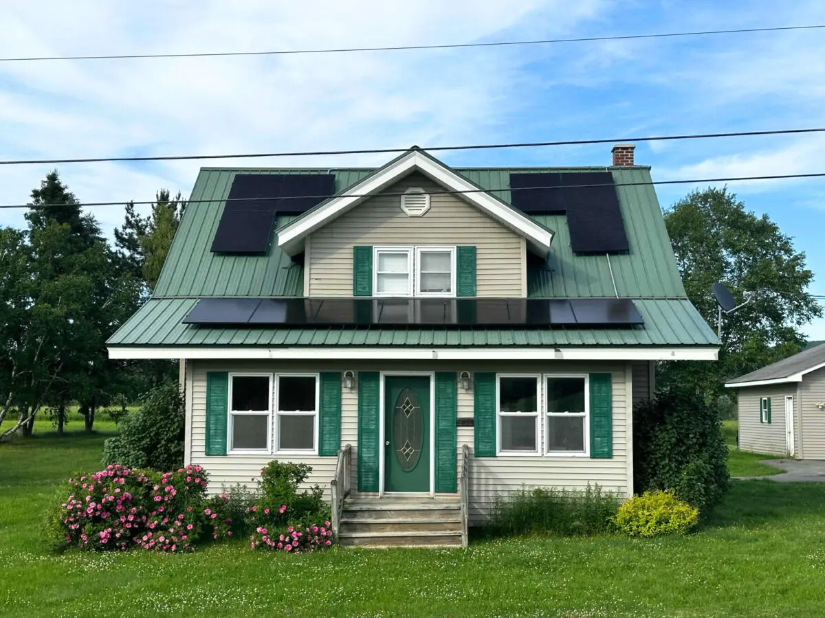 Suncovia project green small house