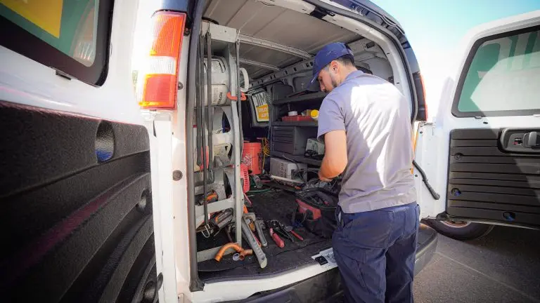 Dynamic Heating, Cooling & Geothermal worker