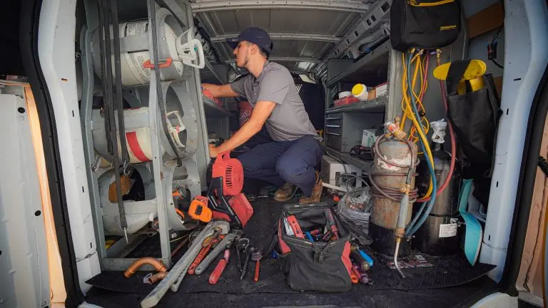 Dynamic Heating, Cooling & Geothermal worker