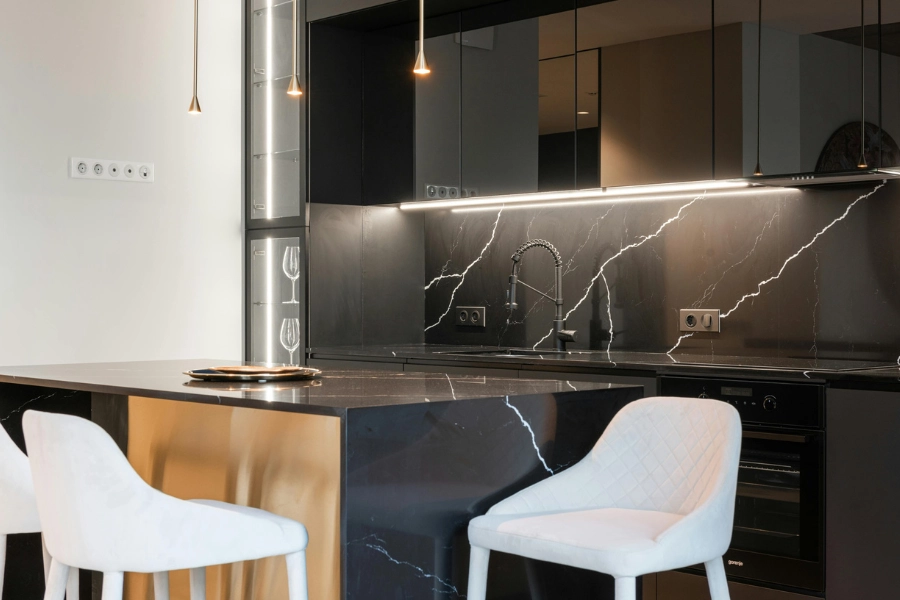 Black kitchen cabinets with aesthetic appeal.