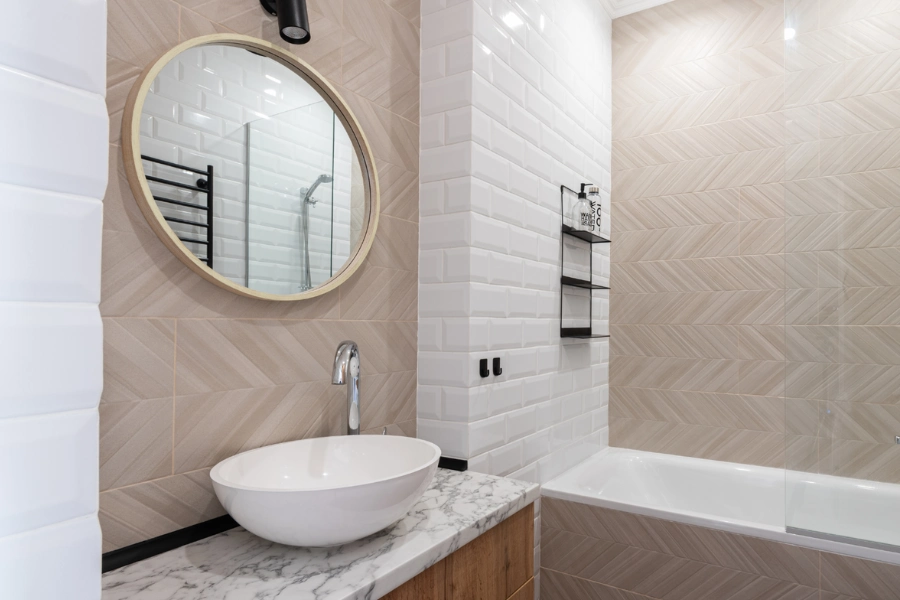 white, free standing bathroom sink