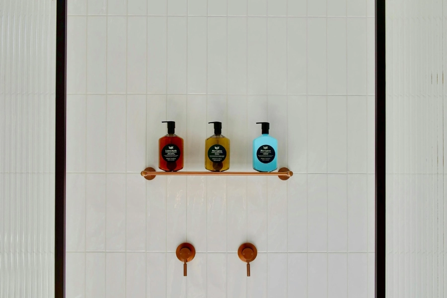 Subway tile vertical stack pattern.