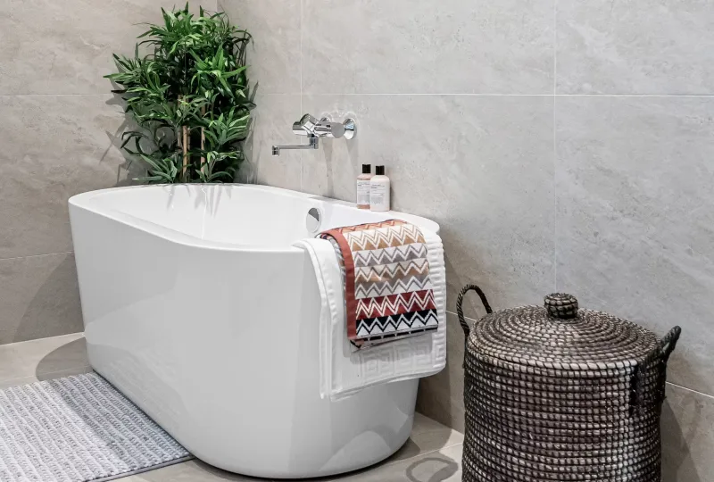 floor and wall porcelain tiles