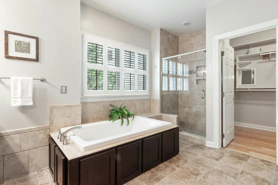 Jack And Jill Bathroom: What Is It and How Do You Design It?