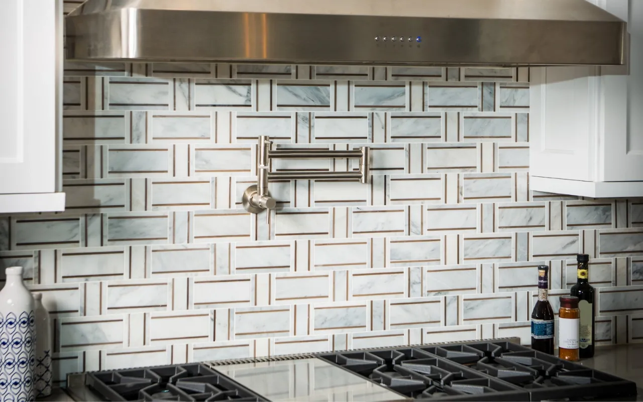 Pattern Backsplash Installation in Kitchen