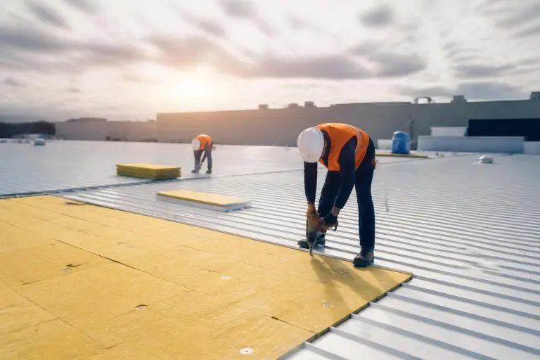 Industrial roofing contractors selection guide