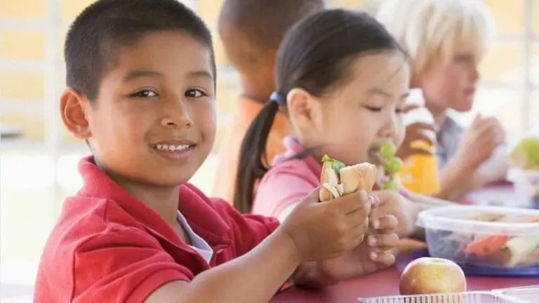 Hawaii Foodbank program provides free summer meals to students