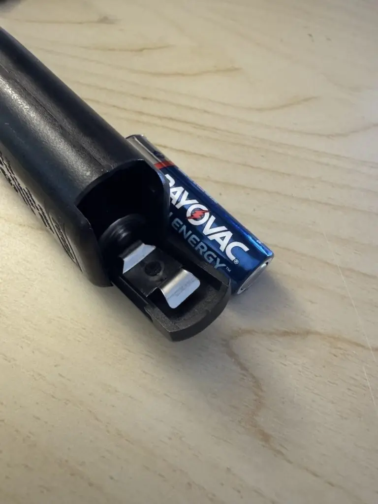 The battery compartment of the Ikea PRODUKT frother