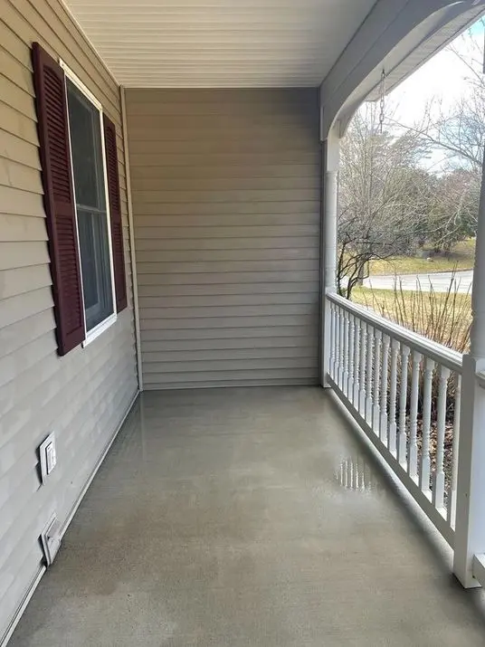 Spring House Wash in Glens Falls, NY